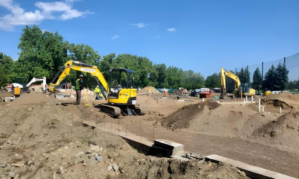 Excavators preparing construction site—Construction lenders Florida funding early-stage earthmoving and infrastructure work